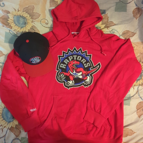 Mitchell and Ness Toronto Raptors L Hoodie and Red Black Hat Adjb Cap Gift-A-Lot - Picture 2 of 7
